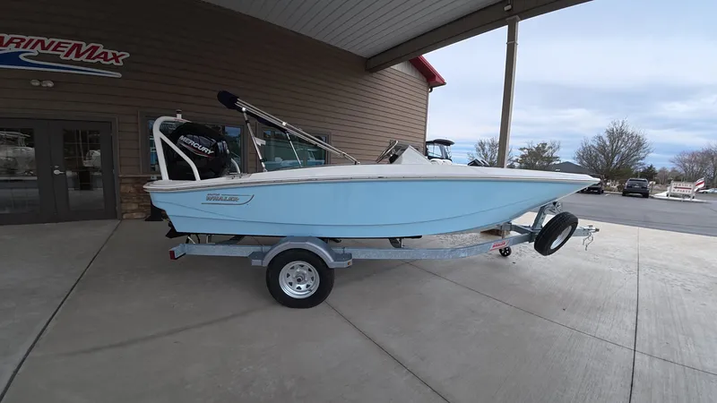 Slide: The Image of Boston Whaler 160 Super Sport 2026 - 0