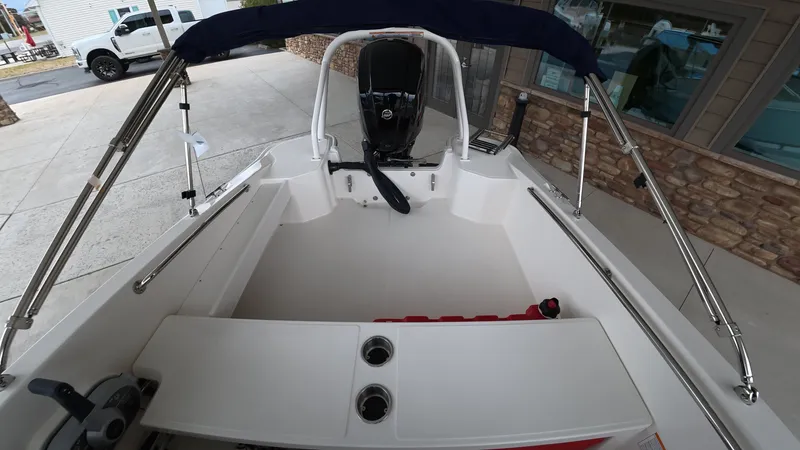 Slide: The Image of Boston Whaler 160 Super Sport 2026 - 3