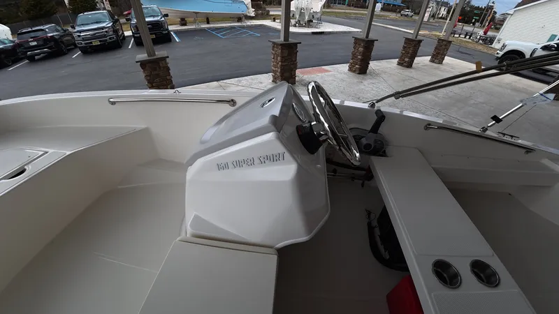 Slide: The Image of Boston Whaler 160 Super Sport 2026 - 8