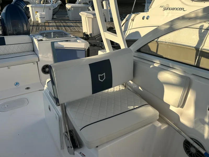 Slide: The Image of Sea Fox 268 Traveler 2025 - 13