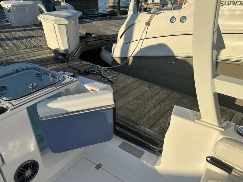 Slide: The Image of Sea Fox 268 Traveler 2025 - 16