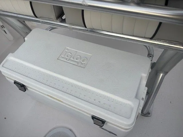 Slide: The Image of Sea Fox 228 Commander 2023 - 13