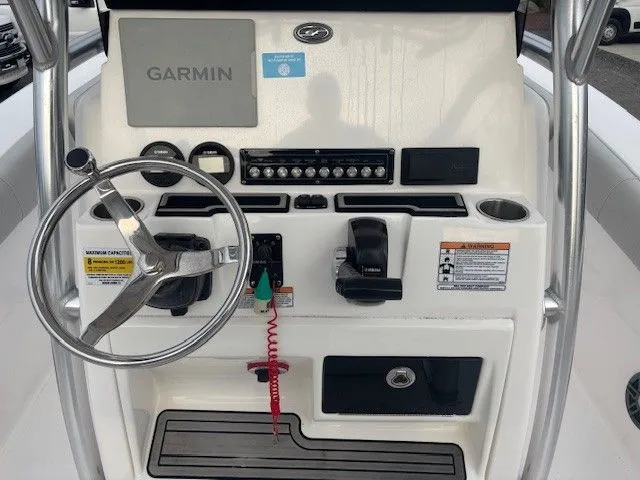 Slide: The Image of Sea Fox 228 Commander 2023 - 15