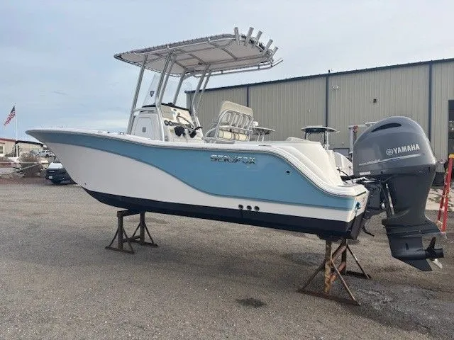 Slide: The Image of Sea Fox 228 Commander 2023 - 6