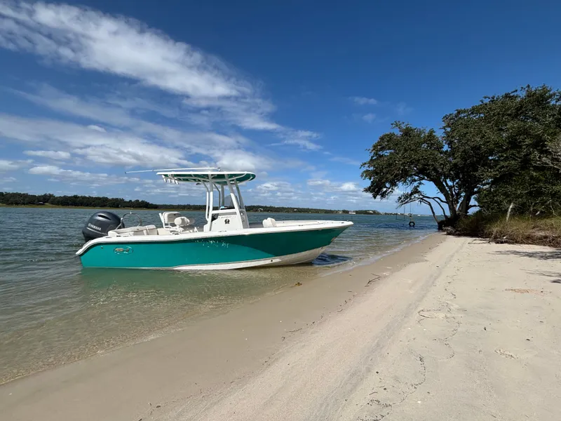 Slide: The Image of Sea Hunt Ultra 219 2021 - 0