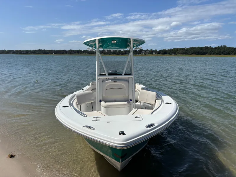 Slide: The Image of Sea Hunt Ultra 219 2021 - 10