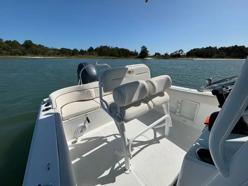 Slide: The Image of Sea Hunt Ultra 219 2021 - 21