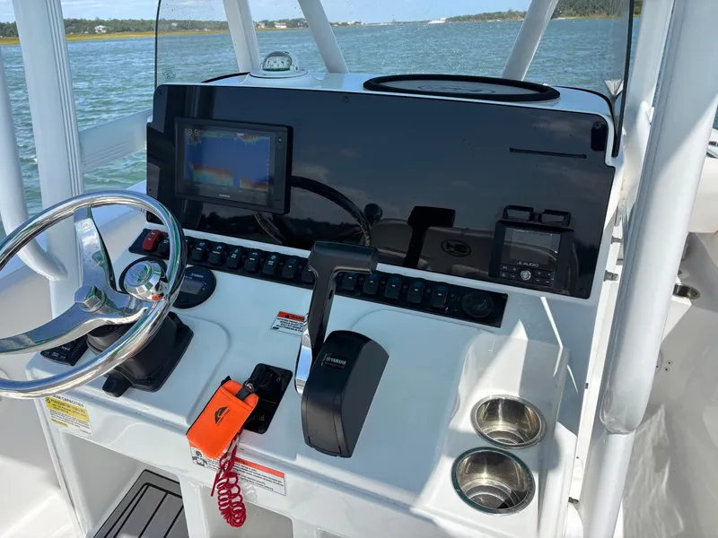 Slide: The Image of Sea Hunt Ultra 219 2021 - 31