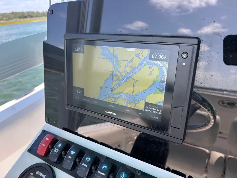 Slide: The Image of Sea Hunt Ultra 219 2021 - 33