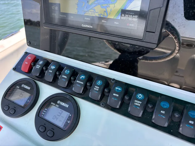 Slide: The Image of Sea Hunt Ultra 219 2021 - 34