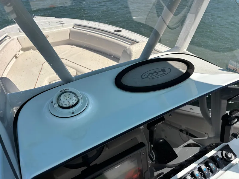 Slide: The Image of Sea Hunt Ultra 219 2021 - 40