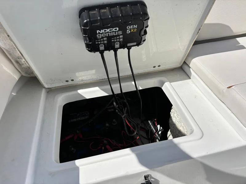 Slide: The Image of Sea Hunt Ultra 219 2021 - 59