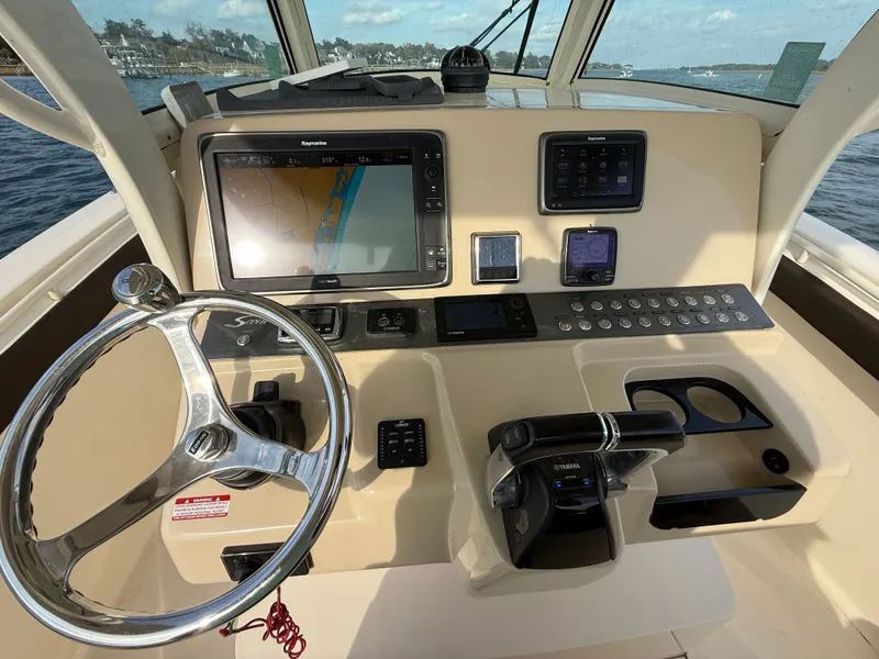 Slide: The Image of Scout 320 LXF 2014 - 25