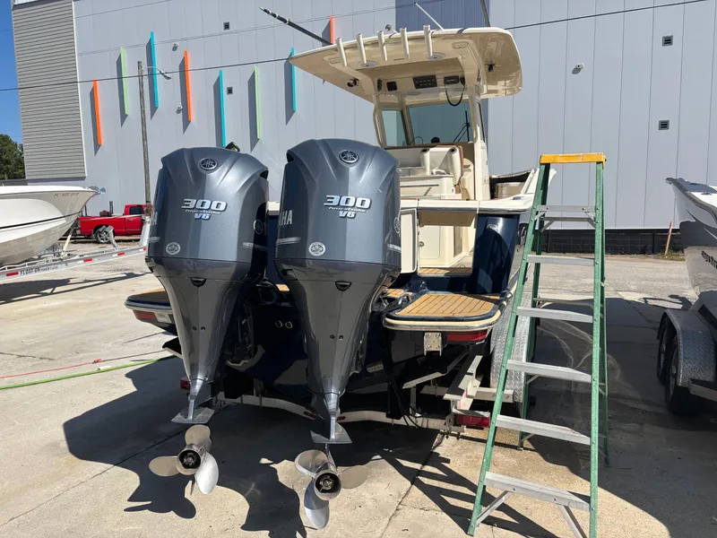 Slide: The Image of Scout 320 LXF 2014 - 3