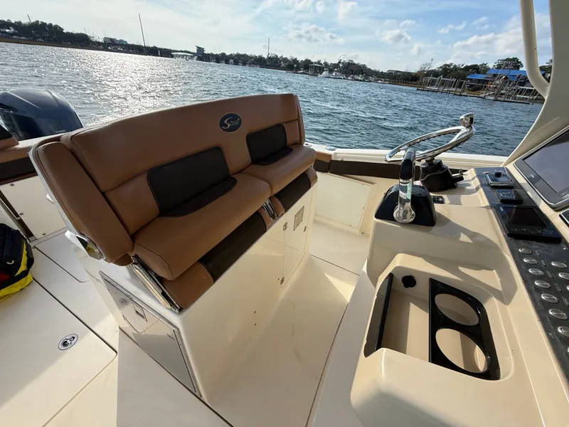 Slide: The Image of Scout 320 LXF 2014 - 33