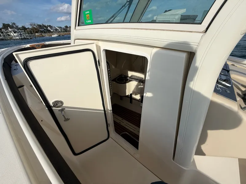 Slide: The Image of Scout 320 LXF 2014 - 35