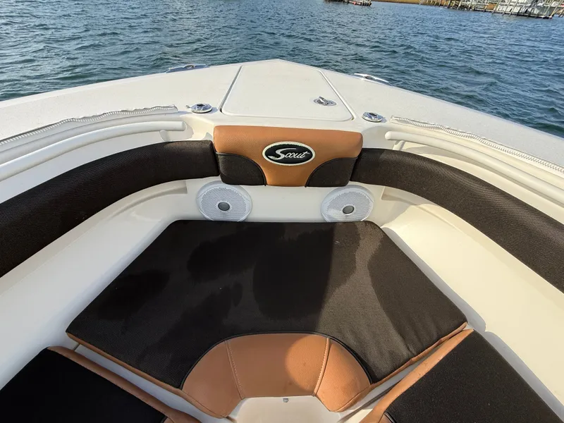 Slide: The Image of Scout 320 LXF 2014 - 40