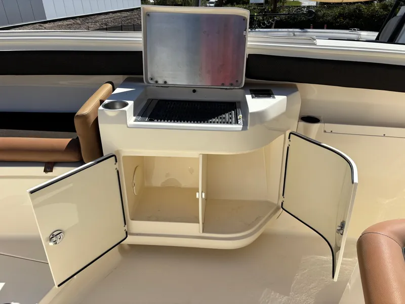 Slide: The Image of Scout 320 LXF 2014 - 8