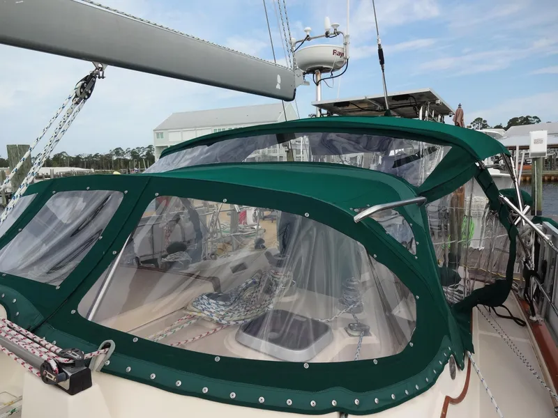 Slide: The Image of Island Packet 440 2006 - 100