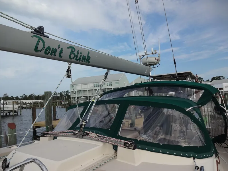 Slide: The Image of Island Packet 440 2006 - 101