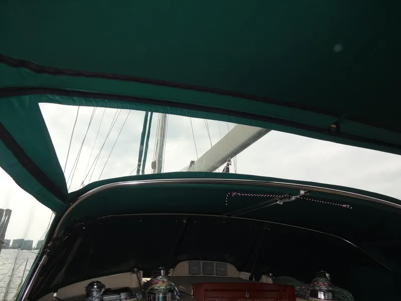 Slide: The Image of Island Packet 440 2006 - 111