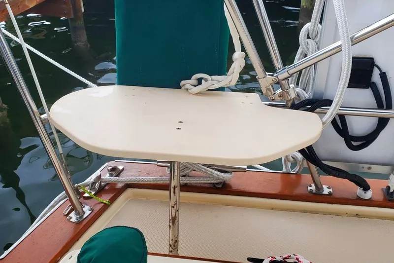 Slide: The Image of Island Packet 440 2006 - 119