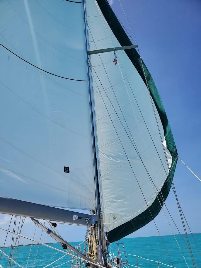 Slide: The Image of Island Packet 440 2006 - 145