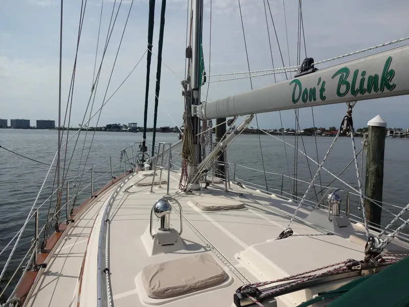 Slide: The Image of Island Packet 440 2006 - 64