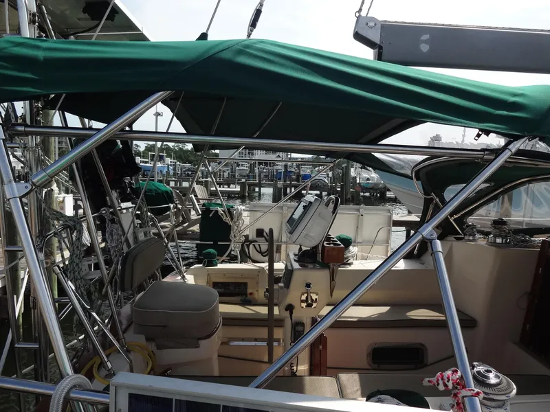 Slide: The Image of Island Packet 440 2006 - 87