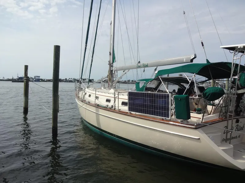 Slide: The Image of Island Packet 440 2006 - 93