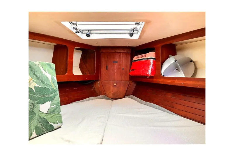 Slide: The Image of Interior cabin of 1981 Jensen Marine/Cal Boats 39 MK III with wooden finish. - 33
