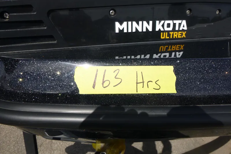 Slide: The Image of 2023 Nitro ZV21 boat with Minn Kota Ultrex, 163 hours usage indicated. - 41