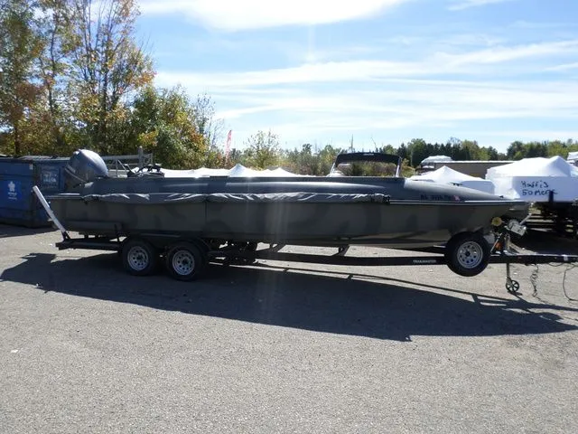 Slide: The Image of Bankes 25' Titan 2015 - 1