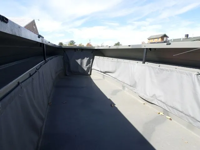 Slide: The Image of Bankes 25' Titan 2015 - 6