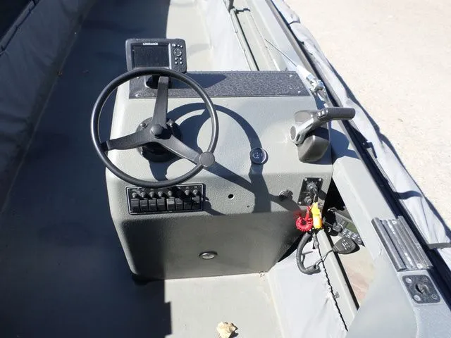 Slide: The Image of Bankes 25' Titan 2015 - 7