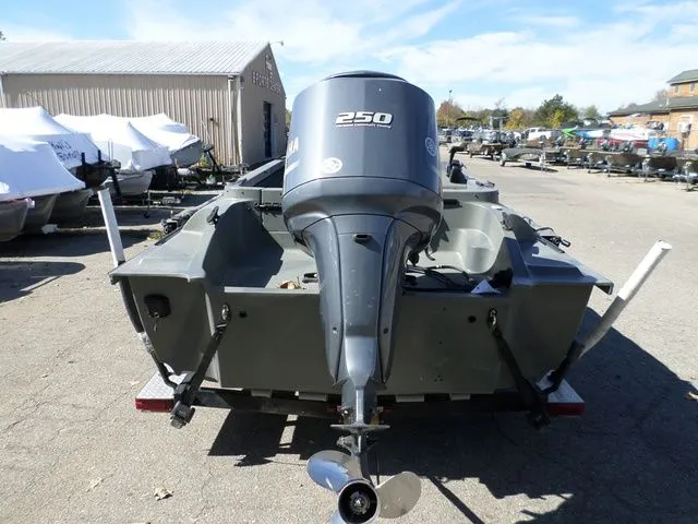 Slide: The Image of Bankes 25' Titan 2015 - 9