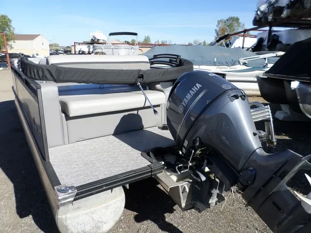 Slide: The Image of Apex Marine 822 Splash Pad LT 2024 - 7