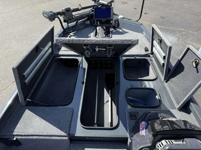 Slide: The Image of Ranger RT188P 2022 - 6