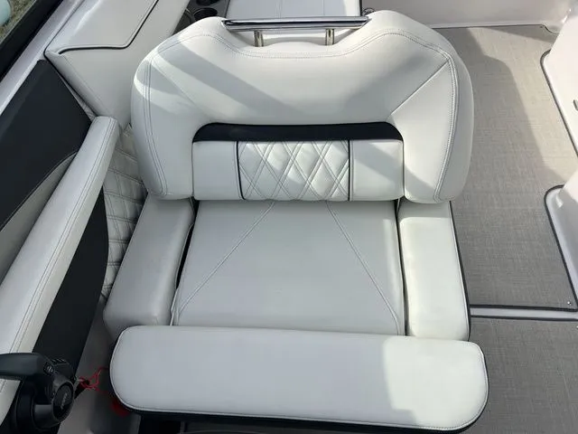 Slide: The Image of Regal Regal LS4 Surf 2023 - 18