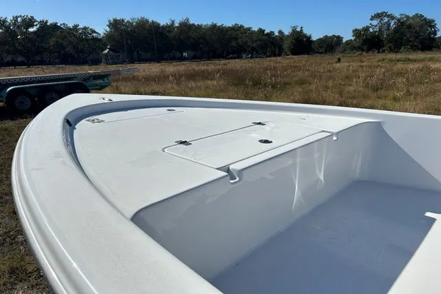 Slide: The Image of Sea Pro 172 Bay 2025 - 4