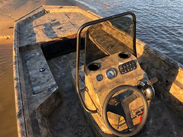 Slide: The Image of Excel 1860 Shallow Water F4 CC 2026 - 3