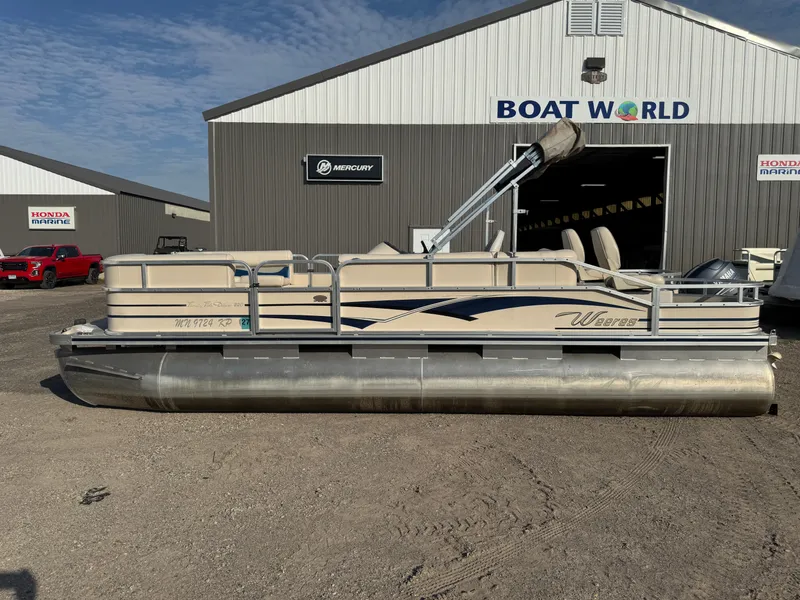 Slide: The Image of Weeres Family Fish Deluxe 220 Pontoon 2009 - 25