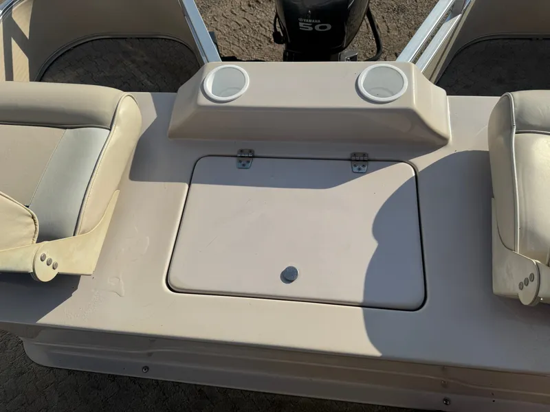 Slide: The Image of Weeres Family Fish Deluxe 220 Pontoon 2009 - 40