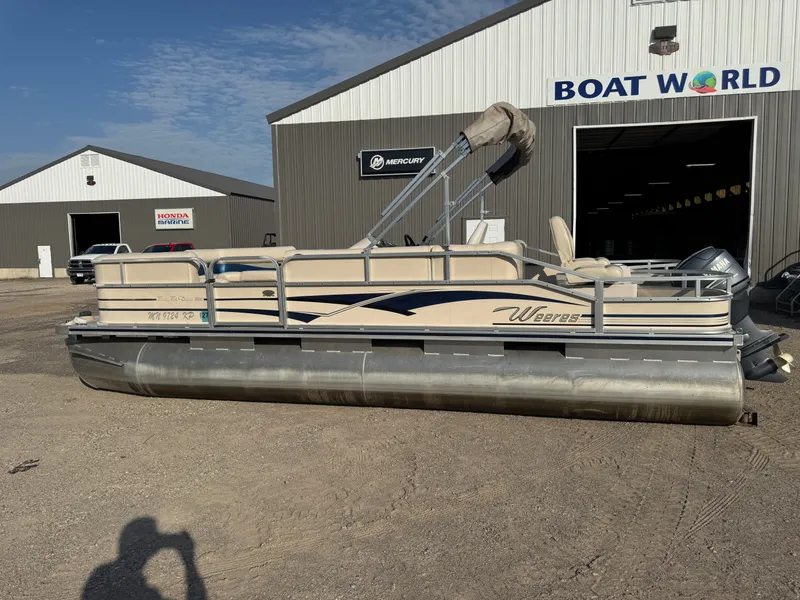 Slide: The Image of Weeres Family Fish Deluxe 220 Pontoon 2009 - 47