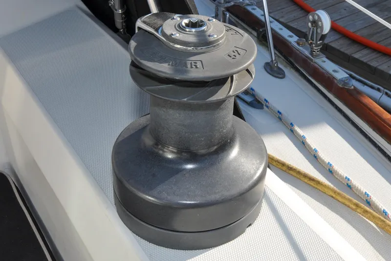 Slide: The Image of Sabre 36 - Poppy - Cockpit - Winch - 15