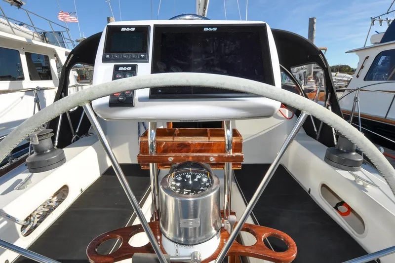 Slide: The Image of Sabre 36 - Poppy - Cockpit - Helm Station - 17