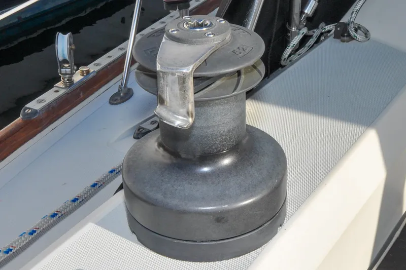 Slide: The Image of Sabre 36 - Poppy - Cockpit - Winch - 28