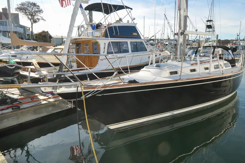 Slide: The Image of Sabre 36 - Poppy - On Dock - 3