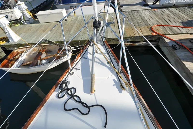 Slide: The Image of Sabre 36 - Poppy - Foredeck - 39