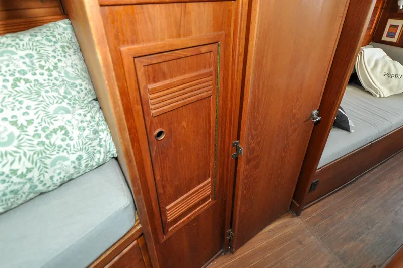 Slide: The Image of Sabre 36 - Poppy - Forward Cabin - Storage - 70